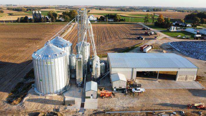 Dairy feed centers reduce shrink, costs with automation